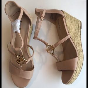 BEBE LAVINA WEDGE SANDALS NUDE